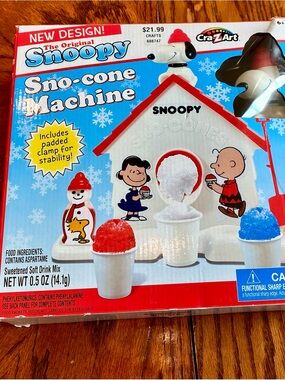 Cra-Z-Art Snoopy Sno-cone Machine in Red and Blue